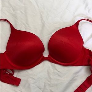 Victoria's Secret Intimates & Sleepwear - Victoria's Secret Red Bra Size 34B push up Victoria's Secret Intimates & Sleepwear - Victoria's Secret Red Bra Size 34B push up